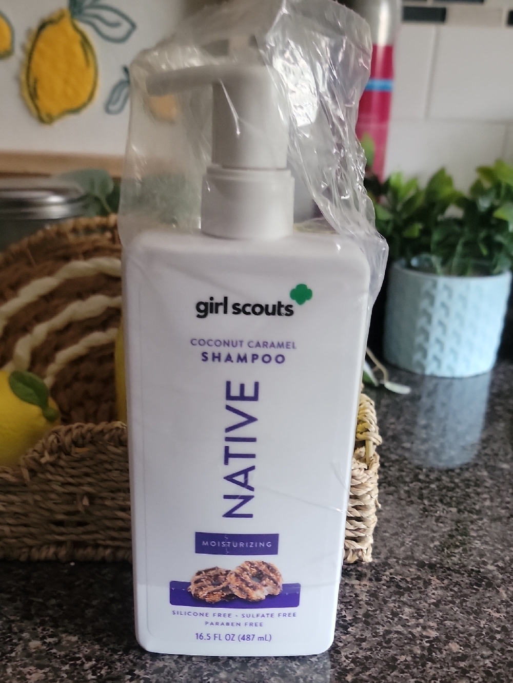 Native x Girl Scouts Coconut Caramel Shampoo